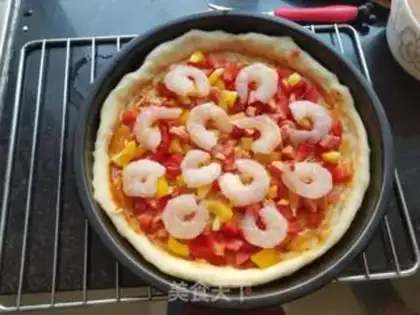 Make Shrimp pepper pizza step 5