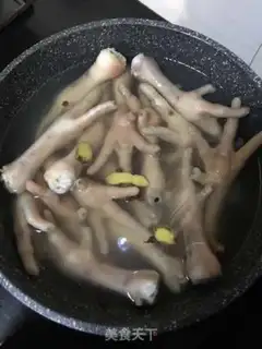 Make Salt chicken feet step 2