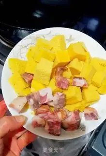 Make Barbecue-flavored sausage step 1