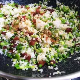 Make Garlic sausage fried rice step 7