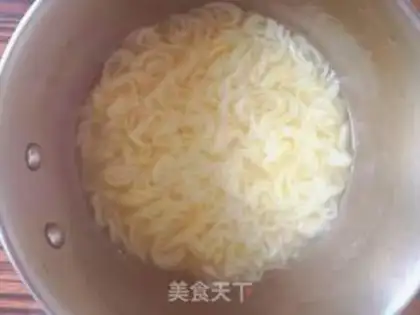 Make Noodles step 0