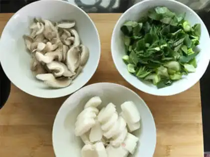 Make Cream mushroom soup step 1