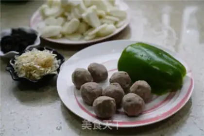Make Olive beefball soup cake step 0