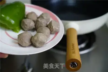 Make Olive beefball soup cake step 1