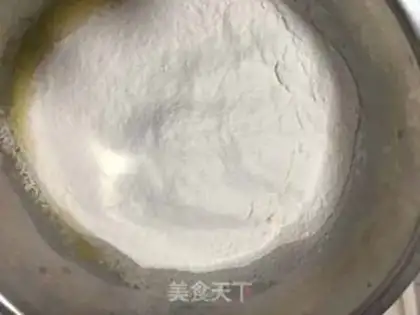 Make Almond cupcakes step 3