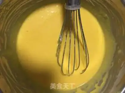 Make Almond cupcakes step 4