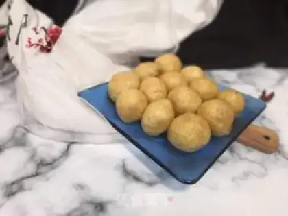Make The face of mushrooms and horses step 13