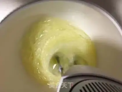 Make Almond cupcakes step 5