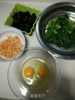 Make Spinach egg pie step 3