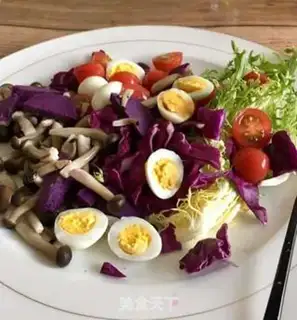 Make Seafood mushroom egg vegetable salad step 10
