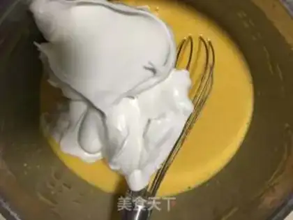 Make Almond cupcakes step 9
