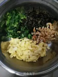 Make Spinach egg pie step 7
