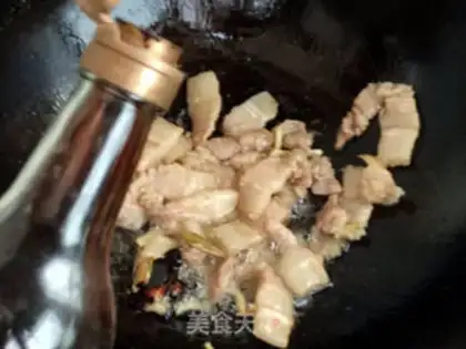Make Five bouquets of apricot mushroom step 6