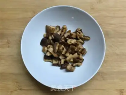 Make Soybeans, chicken-legged rice step 1