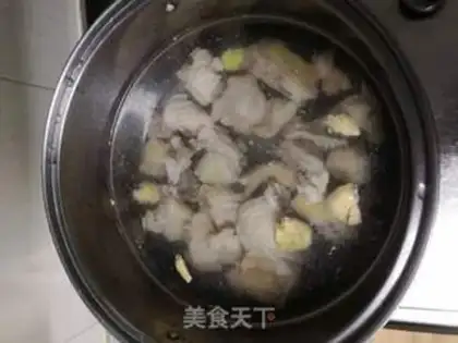 Make Powder chicken soup step 2
