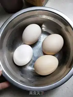 Make Five eggs step 0
