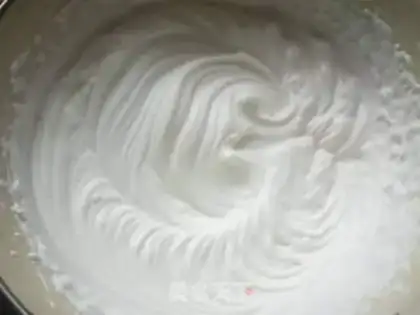 Make Strawberry birthday cream cake step 1
