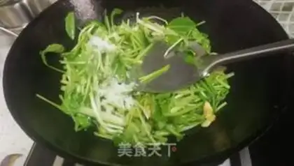 Make Garlic chicken caterpillar step 4