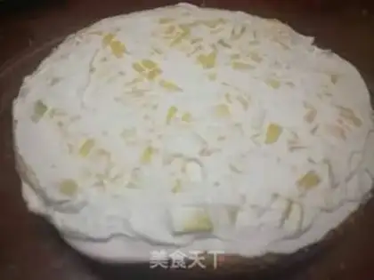 Make Strawberry birthday cream cake step 4