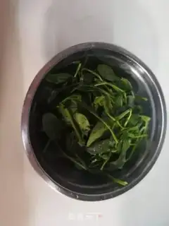 Make Spinach meat and horseshoe buns step 10
