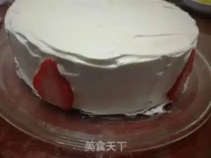 Make Strawberry birthday cream cake step 8