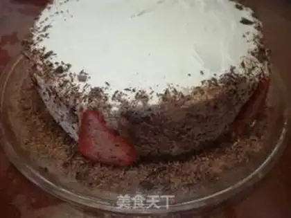 Make Strawberry birthday cream cake step 9