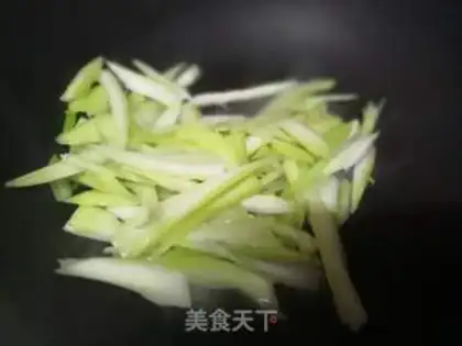 Make Beef fried celery step 2