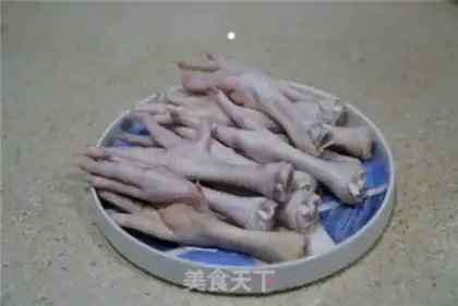 Make Cracker skin, chicken claws step 0