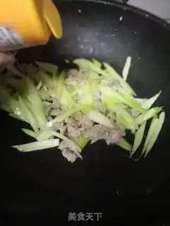 Make Beef fried celery step 4