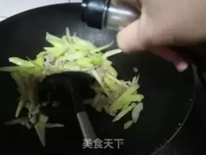 Make Beef fried celery step 5