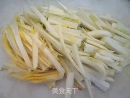Make Five-flower sauerkraut step 1