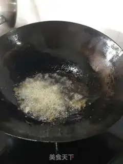 Make The sour sauce pours its head step 4