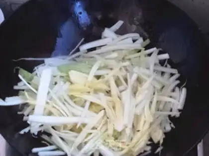 Make Five-flower sauerkraut step 6