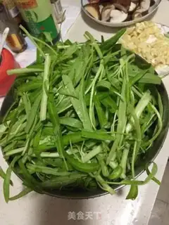 Make Garlic cabbage step 0
