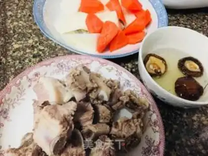 Make The tatterbone and the medicine soup step 1