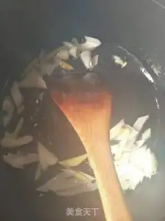 Make Korean seaweed soup step 2
