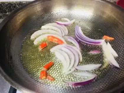 Make ♪ Onions ♪ step 2