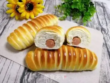 Make caterpillar sausage bread step 17