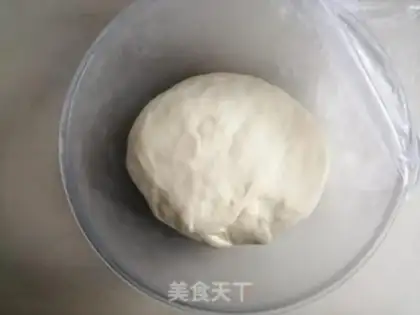 Make Chinese milk rolls step 2