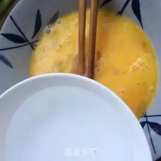 Make How to make fried eggs soft and smooth step 2
