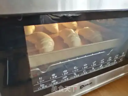 Make Chinese milk rolls step 11