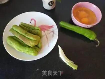 Make Spinach juice and fried eggs step 0