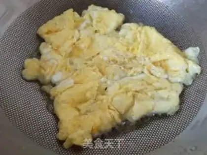 Make Spinach juice and fried eggs step 2