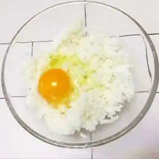 Make Three chowd of sauce step 1