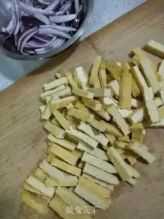 Make Onion fried tofu step 2