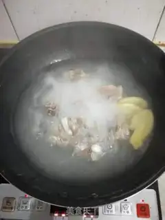 Make Pork bouquet soup step 1