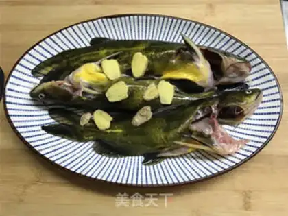 Make Steamed cedar fish step 1