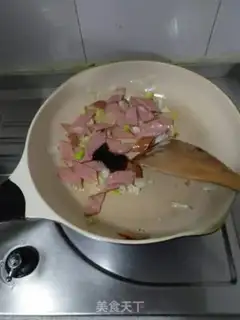 Make Nishichi has fried ham sausage step 6