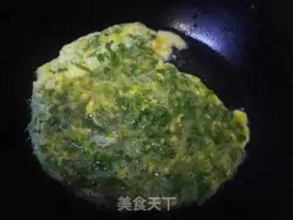 Make Celery leaves and fried eggs step 5