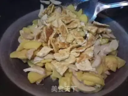 Make Potato omelet, apricot step 9